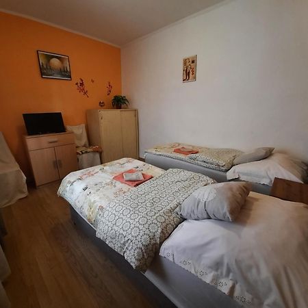 Kis Rigó vendégház Salgótarján Extérieur photo