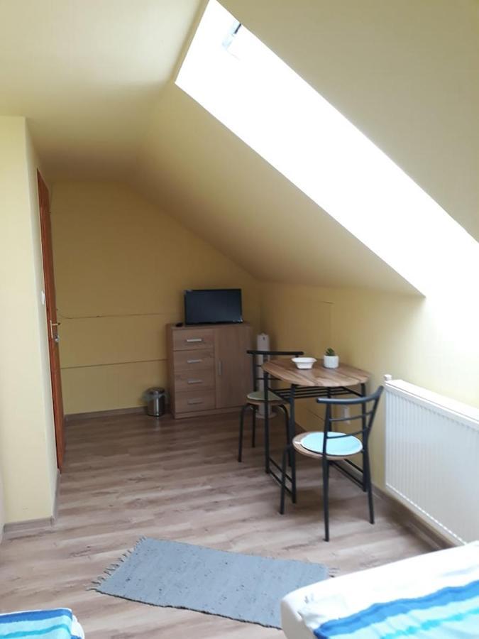 Kis Rigó vendégház Salgótarján Extérieur photo